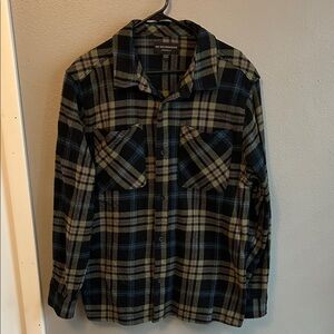 No Boundaries Black and Purple Plaid Shirt